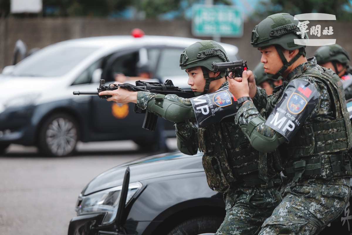 新北憲兵隊與港務警察局臺北中隊協力將敵特工全數逮捕、擊斃。 圖：軍聞社提供