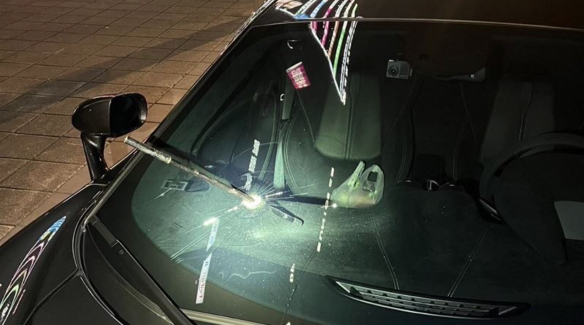 車主發現愛車毀損，憤而報警。 圖：翻攝自FB