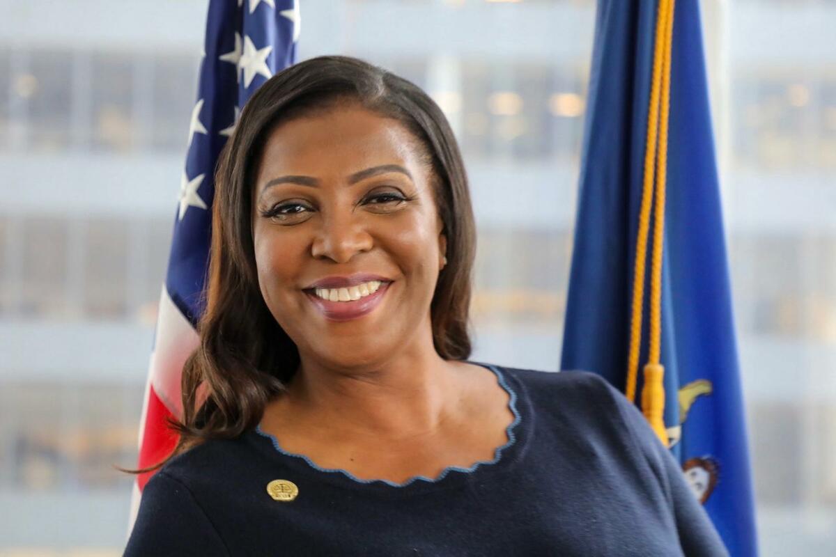 紐約州檢察長詹樂霞（Letitia James）是負責川普多項刑事指控的檢察官，曾對 Axos 與川普的貸款發表意見。 圖：翻攝自紐約州檢察長辦公室官網