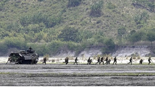 菲律賓部隊進行軍事演習。 圖 : 翻攝自今日蔣談