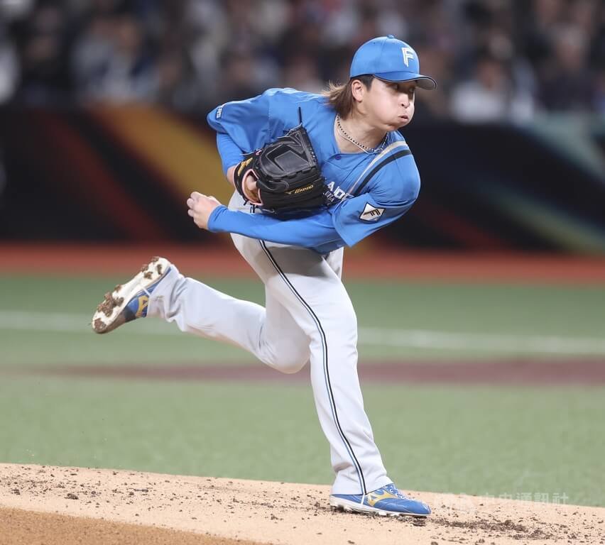 2026台日棒球國際交流賽27日下午在台北大巨蛋由世界棒球經典賽（WBC）台灣隊與日職北海道日本火腿鬥士隊交手，火腿隊推出細野晴希掛帥先發。中央社記者張新偉攝　115年2月27日