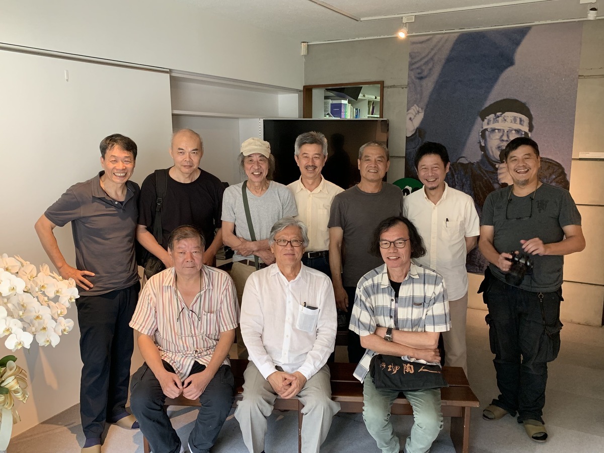 潘小俠深耕紀實攝影，過去為「自立」報系攝影記者，曾獲頒吳三連藝術獎。代表作包含「台灣美術家一百年」、「見證二二八」等系列。 圖：邱萬興提供