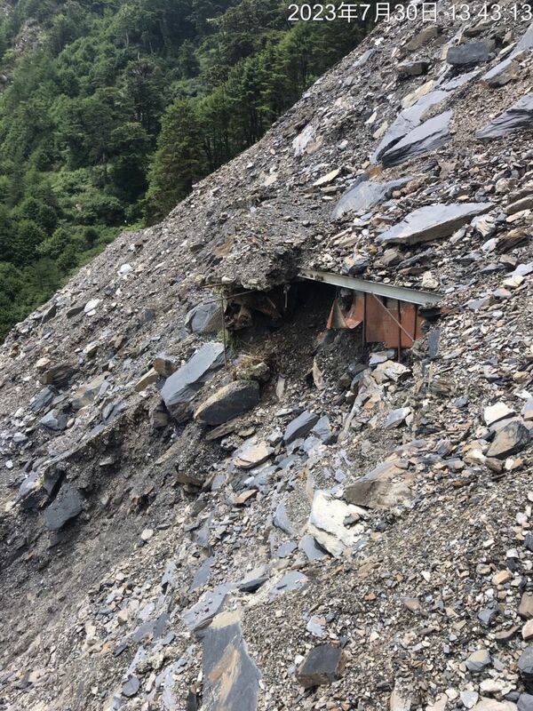 8月7日前步道、天池山莊暫停開放，修繕完成後再行開放。 圖：天池山莊管理員提供