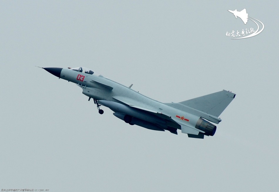 中國解放軍海軍航空部隊主力戰機「殲-10B」。 圖：翻攝陸網/新浪
