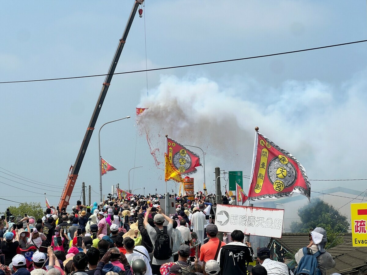 廟會遶境若燃放鞭炮過量，嘉義縣將開罰。 圖：嘉義縣政府/提供（資料照）