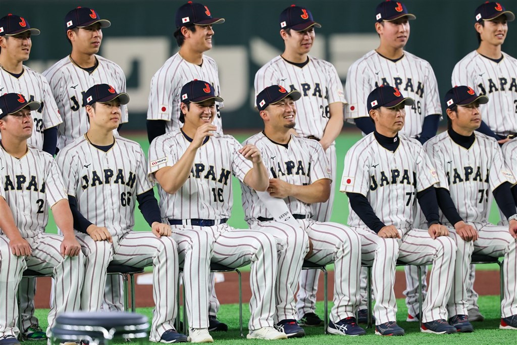 圖為第6屆世界棒球經典賽（WBC）日本國家代表隊，在東京巨蛋合影。