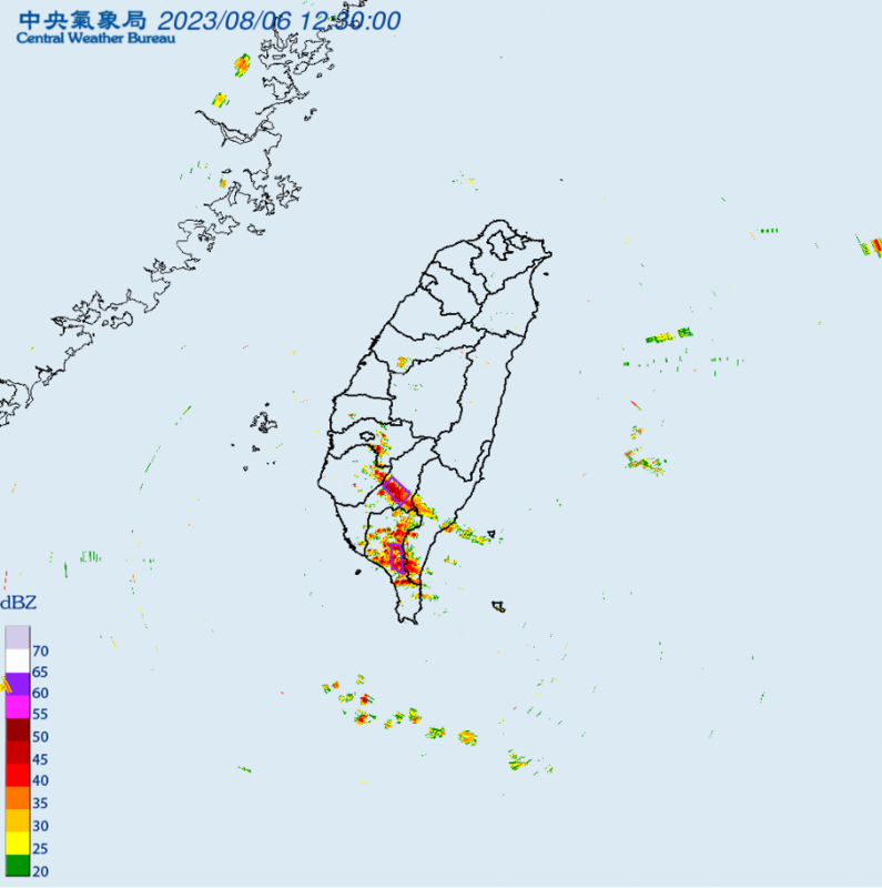 氣象局針對「高雄市」發布大雷雨即時訊息，持續時間至14時30分止，屏東縣持續時間至14時15分止。 圖：翻攝自中央氣象局官網