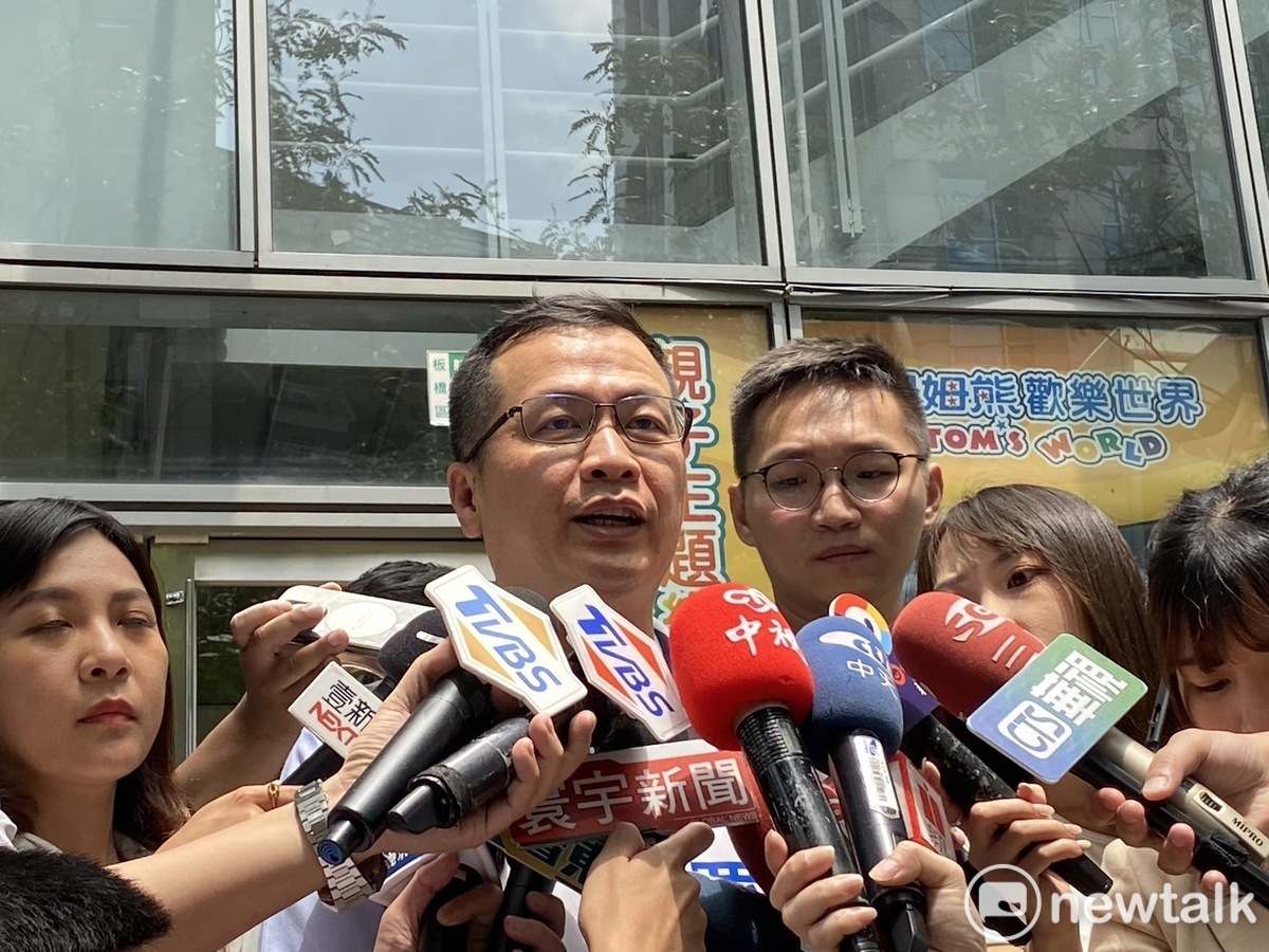 羅智強出席侯友宜便當會，強調自己是國民黨提名的參選人，支持侯友宜是他的義務。 圖：林昀真/攝