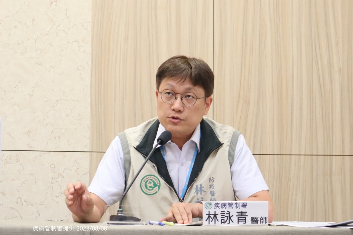 疾管署今公布近7日(8/9-8/15)每日平均新增60例COVID-19本土確定病例(併發症)，較前7日(8/2-8/8)之每日平均新增74例下降19%。 圖：疾管署提供