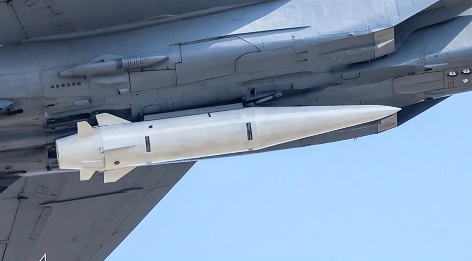 俄軍「匕首」高超音速導彈。 圖 : 翻攝自騰訊網