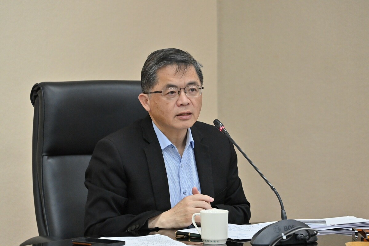 行政院秘書長李孟諺8日召集內政部、國防部、教育部、經濟部、交通部、農業部、衛福部、原民會、主計總處及通傳會等各部會就卡努颱風南投縣後續災情進行盤整及因應討論。 圖：行政院提供（資料照）