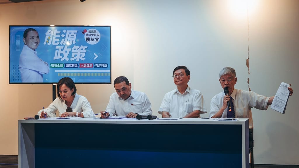 侯團隊指2025年電價恐漲45％ 。侯 黃建豪攝