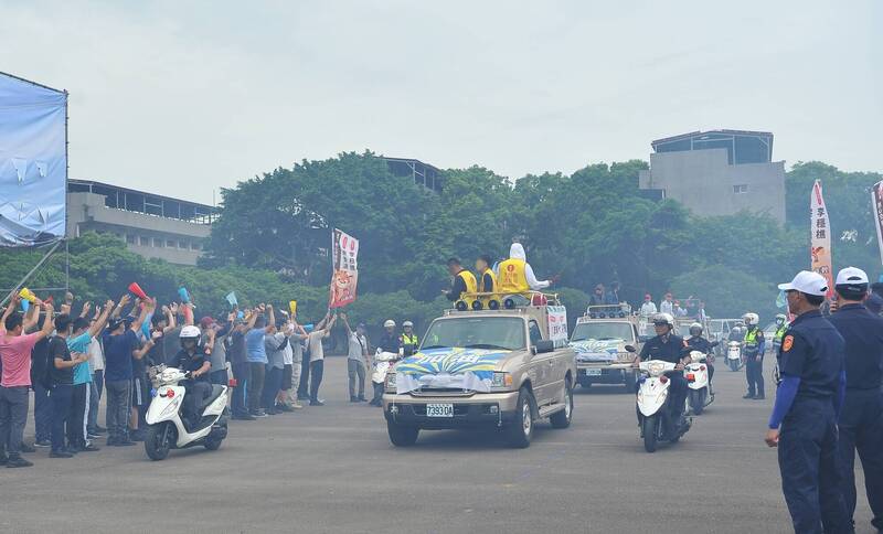 國安局特勤中心「安維八號」聯合實兵演練，乘車掃街。 圖：國安局提供 （資料照）