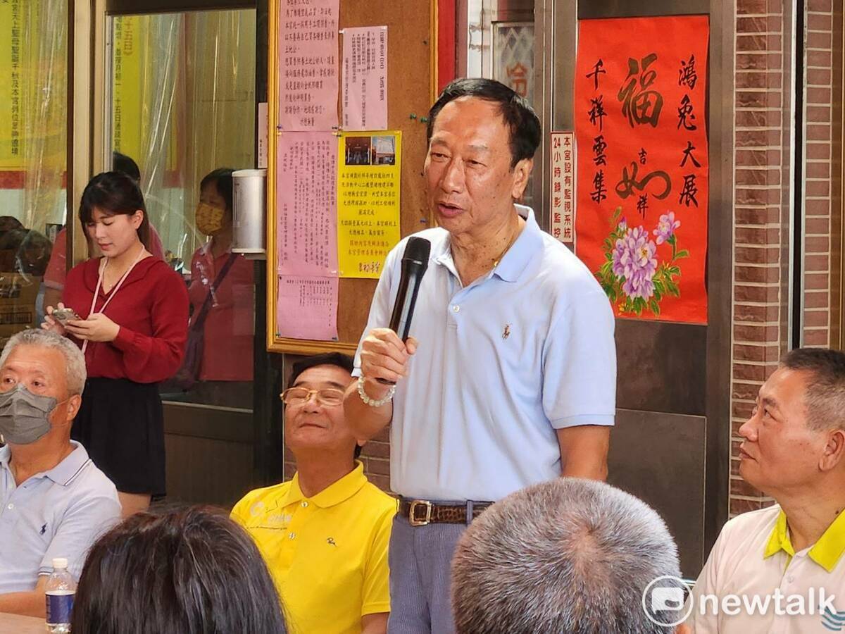 郭台銘赴石牌福星宮進行廟口開講。 圖：黃建豪/攝
