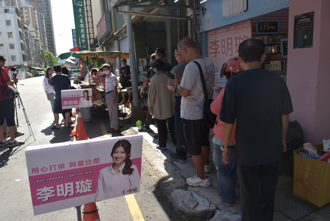 李明璇一邊跑行程一邊做公益。 圖:孫家銘攝