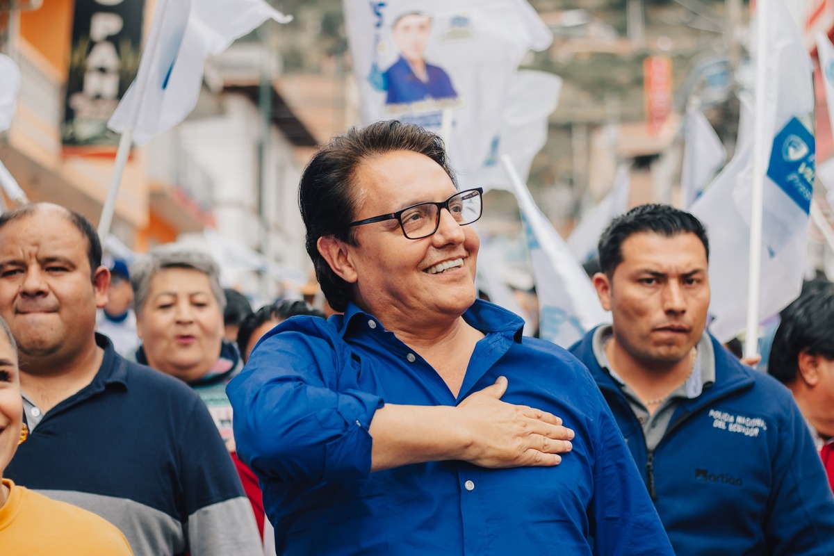 厄瓜多總統候選人維拉維森修9日遭暗殺身亡。 圖片來源/Fernando Villavicencio - Facebook