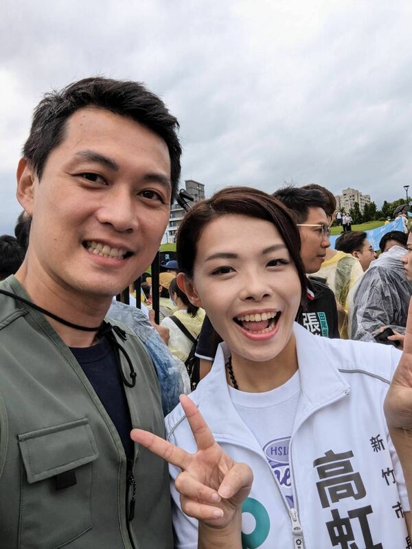 民眾黨議員落選人、歷久網路媒體股份有限公司負責人吳達偉、新竹市長高虹安 圖：吳達偉臉書