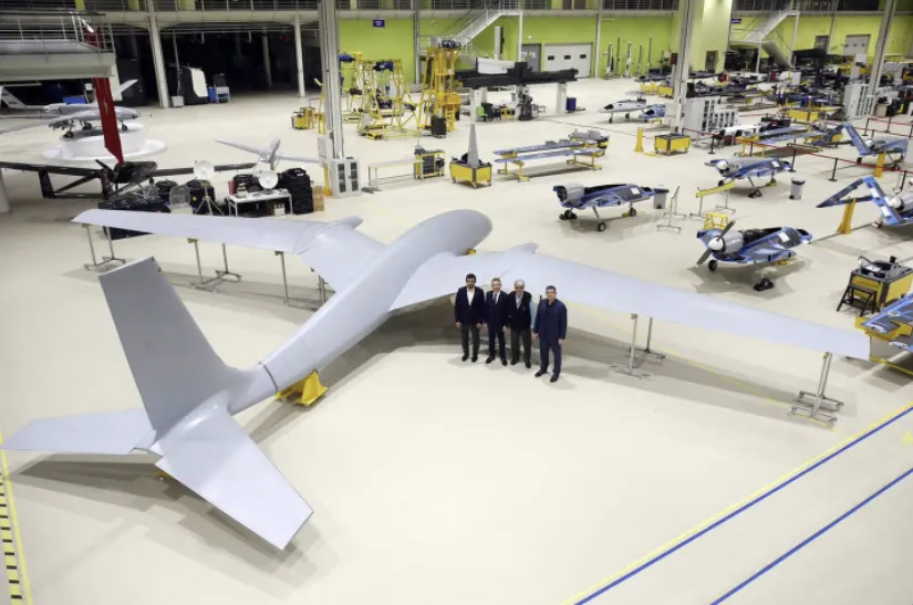 土耳其無人機龍頭廠商 Baykar 生產各式各樣無人機。 圖：翻攝自騰訊網／《樞密院十號》
