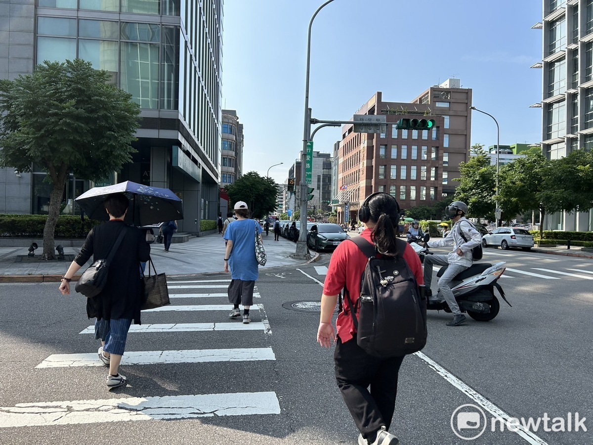今(10)日台灣各地及澎湖、金門為多雲到晴，中午前後高溫可達29度。（示意圖） 圖：林岑韋／攝（資料照）