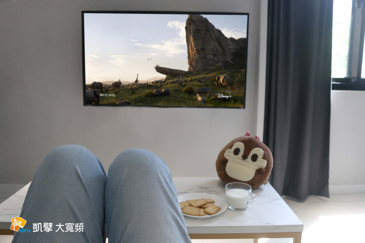 Netflix、Disney+等網路影音串流平台興起，改變了許多人的收視習慣，讓傳統第四台不再是主流。（示意圖） 圖：取自凱擘大寬頻臉書