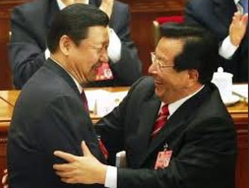 習近平(左)當年從浙江省委書記一步升任上海市委書記，江澤民、曾慶紅(右)力挺舉薦絕對功不可沒。 圖：擷取自「X」（原推特）@cskun1989