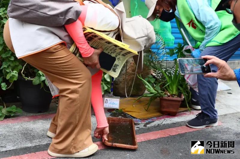 高雄市衛生局指出，仁武區70多歲男性登革熱確診個案，面對疫調時刻意隱匿工作地活動史，透過個案同事告知，最終才釐清足跡，將依傳染病防治法開罰新台幣6萬元。 圖：鄭孟晃/攝