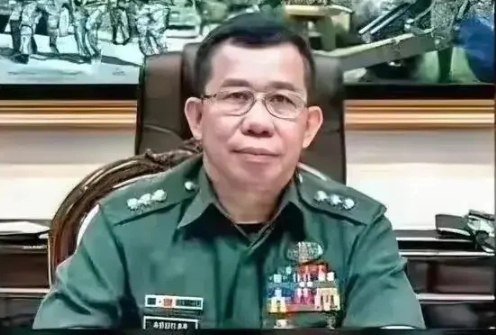 菲律賓軍方發言人阿吉拉爾聲稱，如果中國強行拆除擱淺在仁愛礁附近的軍艦，菲律賓將「別無選擇」，採取必要的軍事自衛措施。 圖 : 翻攝自鋒芒FM