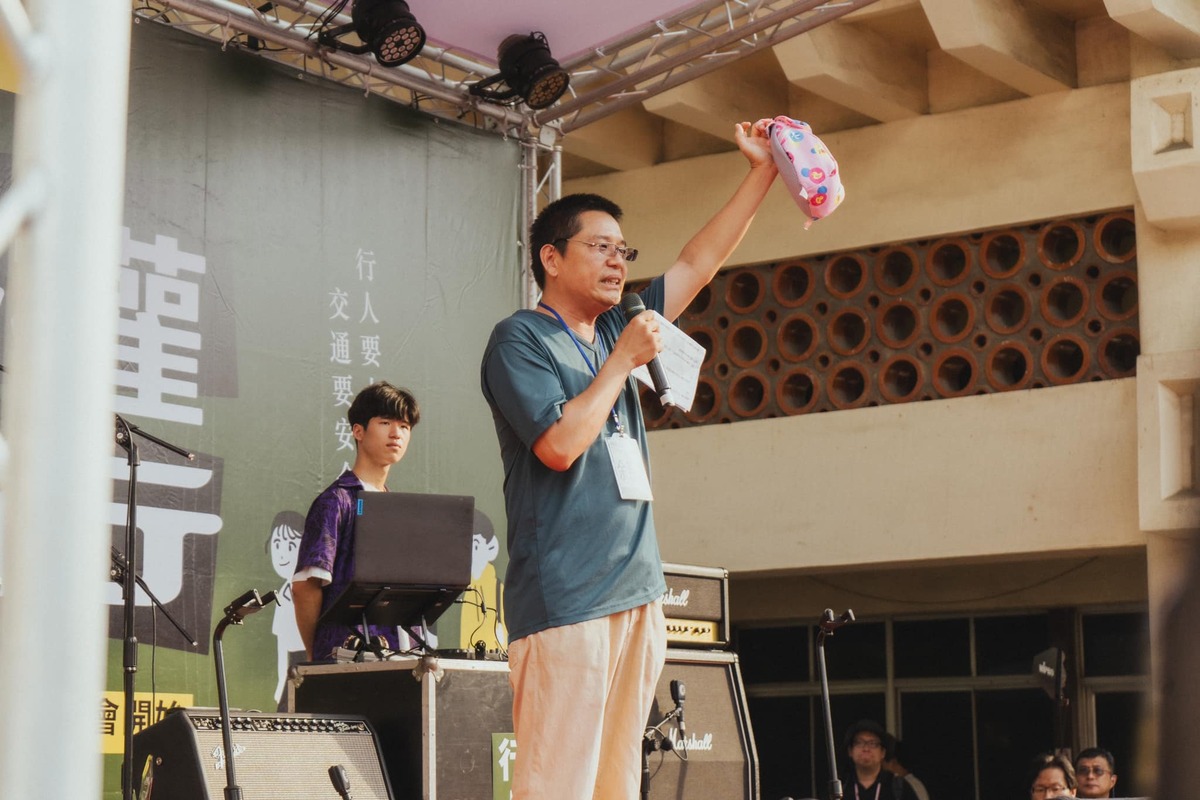 余爸爸盼賴清德還給人民一條平安回家的路。 圖：翻攝王婉諭臉書