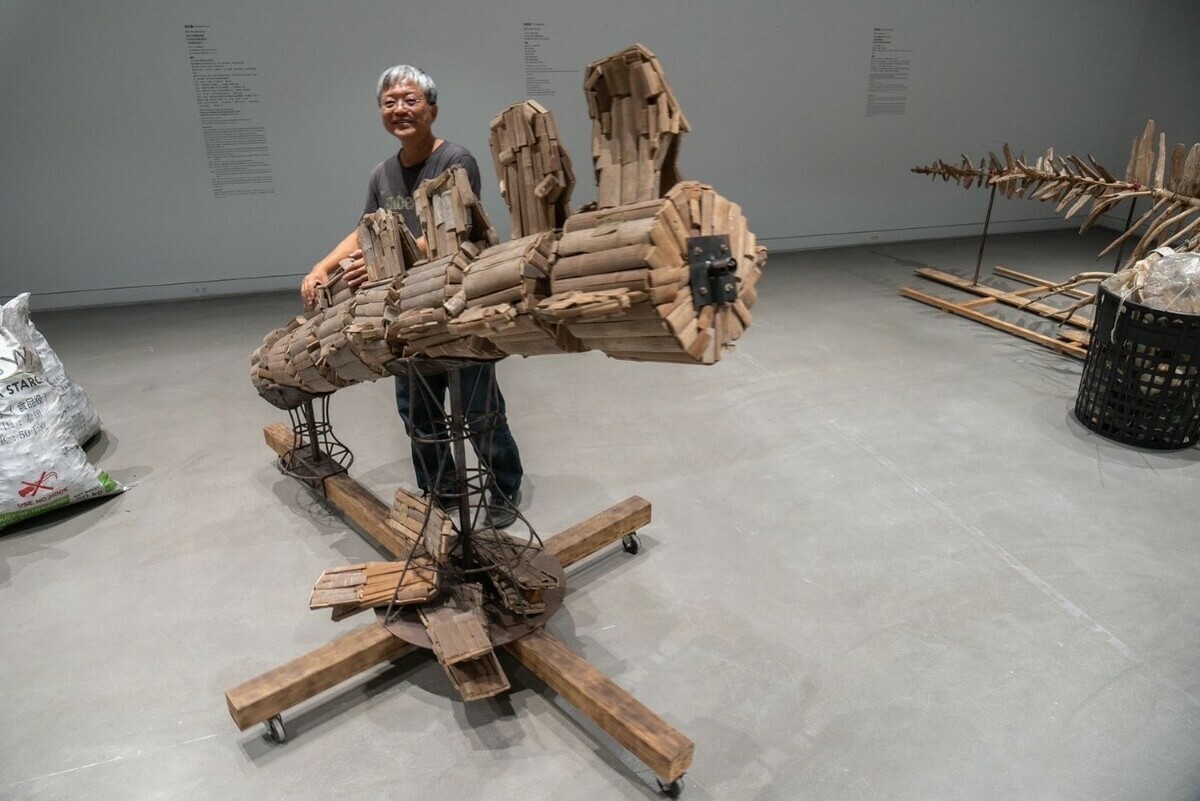 林純用「黑湧」個人創作展佈展現場。 圖：林純用／提供