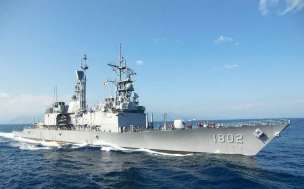 獨家》馬公軍艦疑似起火 海軍司令部：正在了解中