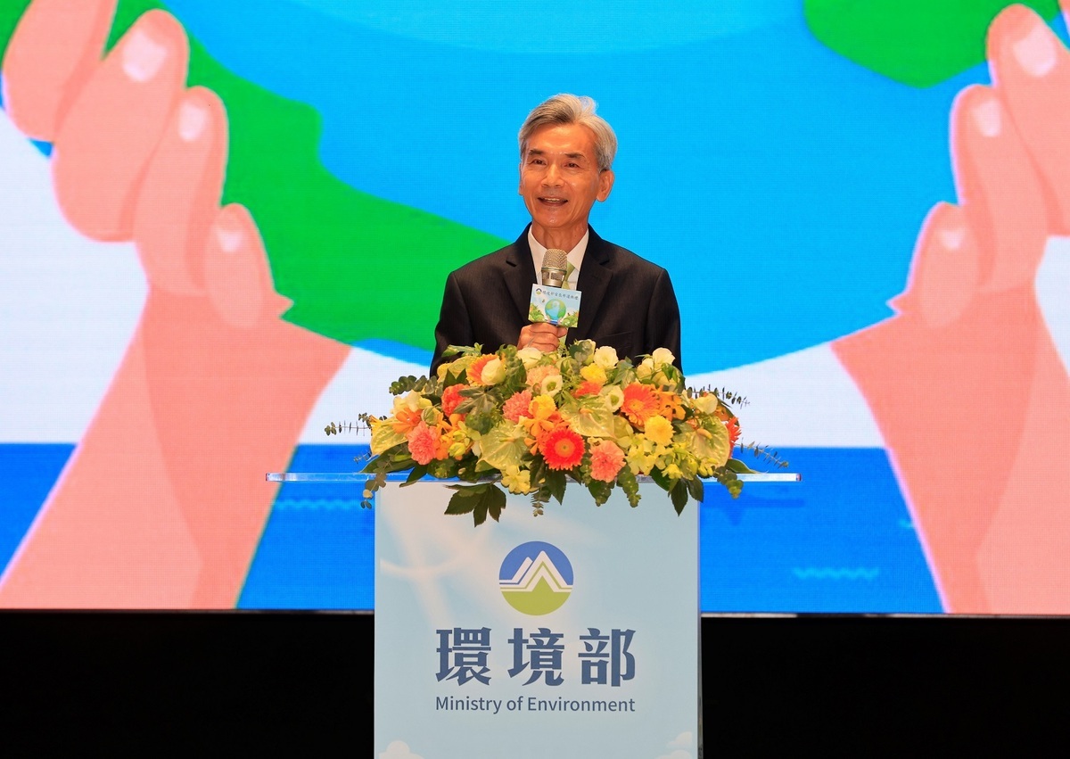 環境部長薛富盛今天出席立法院衛環委員會，處理環境部2023年預算解凍案及續審2024年主管預算。 圖：環境部／提供 (資料照)