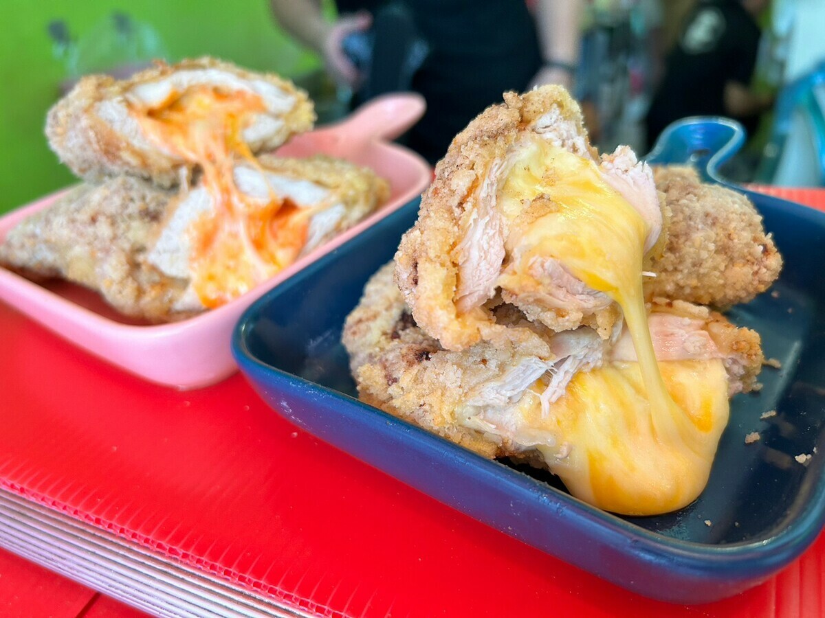 台式風味雞排。 圖：高雄市觀光局提供