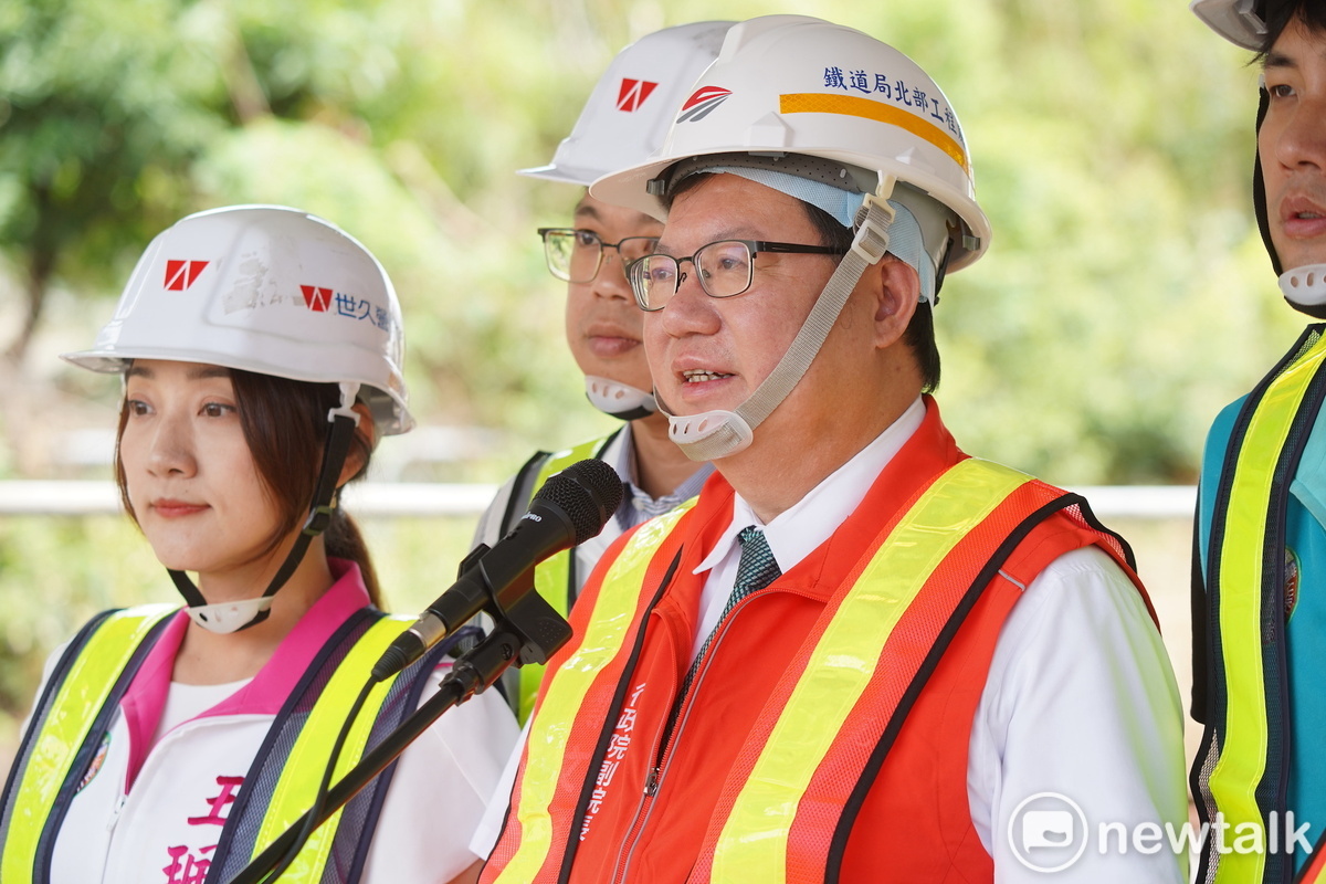 鄭文燦表示，過去月薪、時薪調整幅度略有不同 ，這次也會做完整通盤考慮。 圖：林昀真/攝（資料照）
