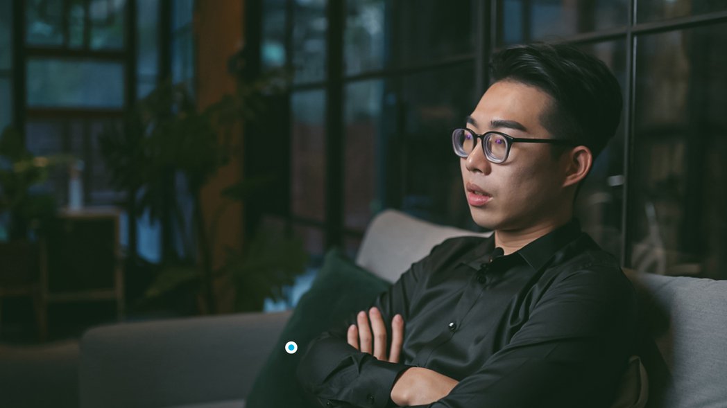 針對「MOZTECH墨子科技」行動電源近日發生爆炸事故，28歲的墨子科技老闆陳瑋廷，在IG致歉並吐露心聲。 圖：MOZTECH墨子科技／提供