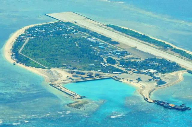 菲律賓政府宣布將加速派格阿薩島(中業島)機場跑道擴建工程。 圖：翻攝陸網/第一軍情(資料照片)