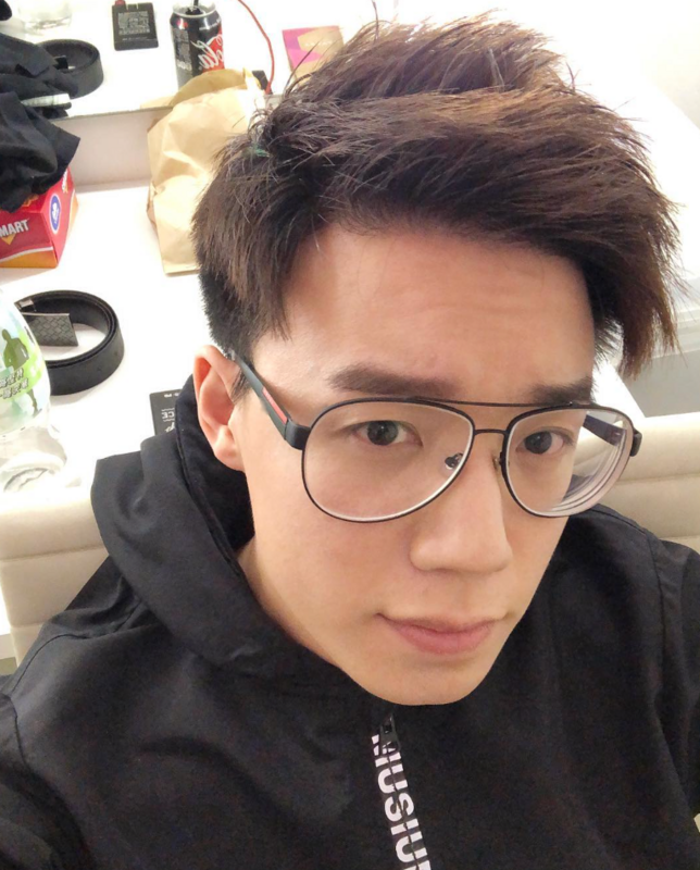 Toyz先前被告妨害名譽，因傳票寄到舊住址導致被通緝。 圖：翻攝自Toyz IG