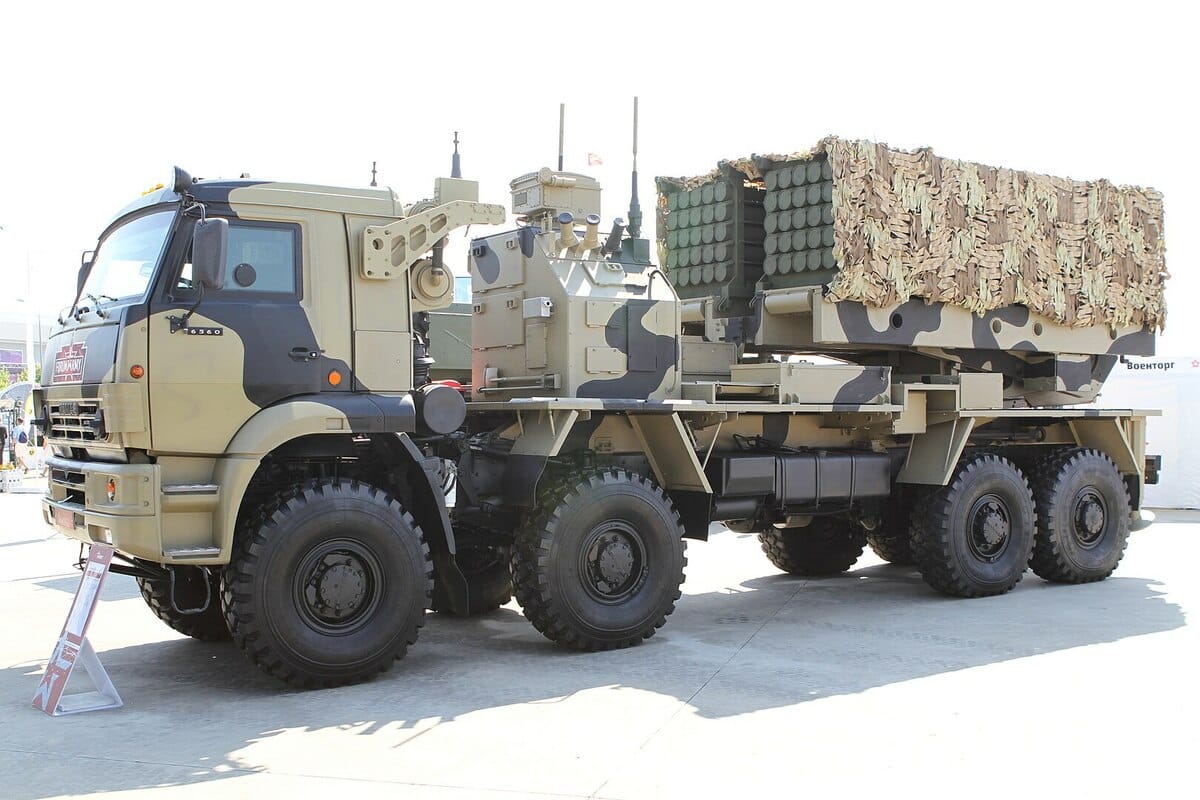 張帥指出，俄軍慣以遠程佈雷系統困住烏軍前線的裝甲部隊，對烏軍裝甲車輛進行圍攻。圖為俄國 ISDM Zemledeliye 遠程佈雷系統。 圖：翻攝自維基百科