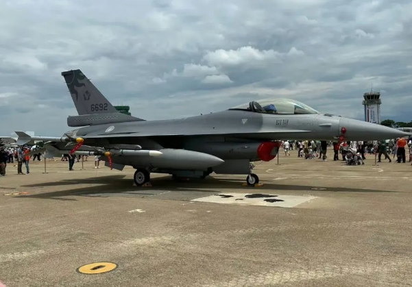國軍F-16V戰機。 圖 : 翻攝自鋒芒FM