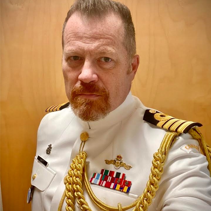 加拿大駐日使館武官瓦特宣稱，「渥太華」號護衛艦將在近期過航台灣海峽。 圖：翻攝自Linkedin／Rob Watt
