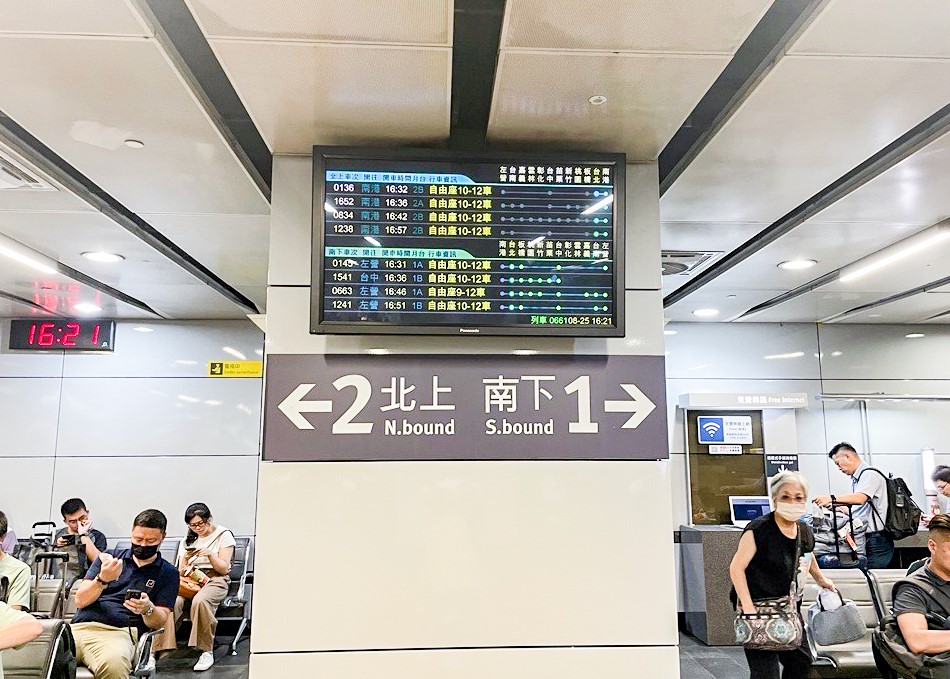 閘門內候車區旅客資訊顯示系統。 圖：台灣高鐵公司／提供