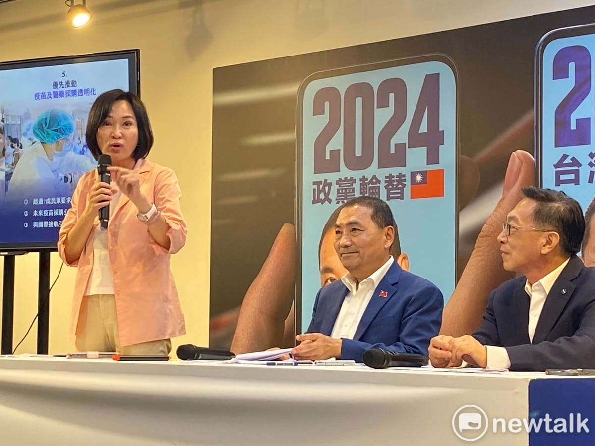 被列國民黨不分區名單第二的智庫執行長柯志恩(左)。 圖：林昀真/攝