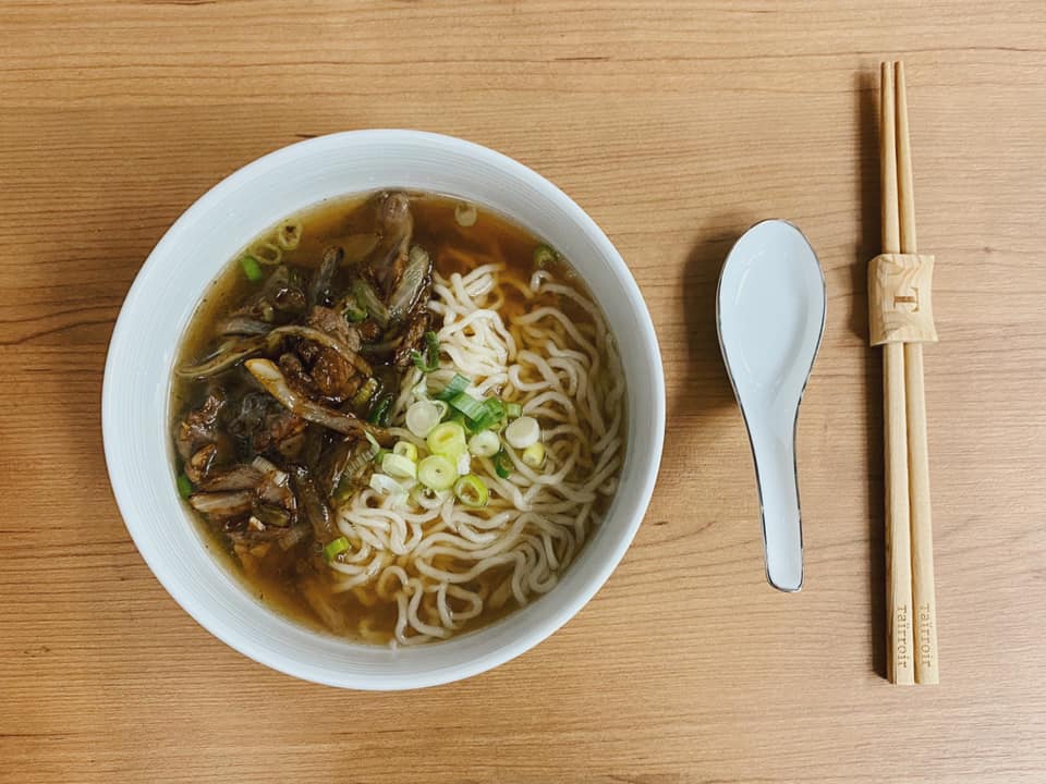 美食盛事《台灣米其林指南》於今(31)日在台北文華東方酒店辦理，在全世界僅有的139間三星餐廳中，台灣就占了3家。 圖：翻攝自Taïrroir 態芮臉書
