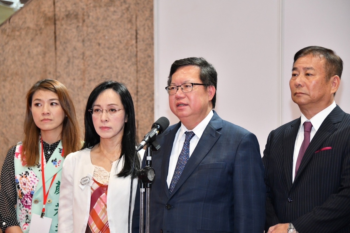 行政院副院長鄭文燦今（1）天出席「2023台北3C電器空調電腦影音展」開幕典禮前受訪。 圖：行政院提供