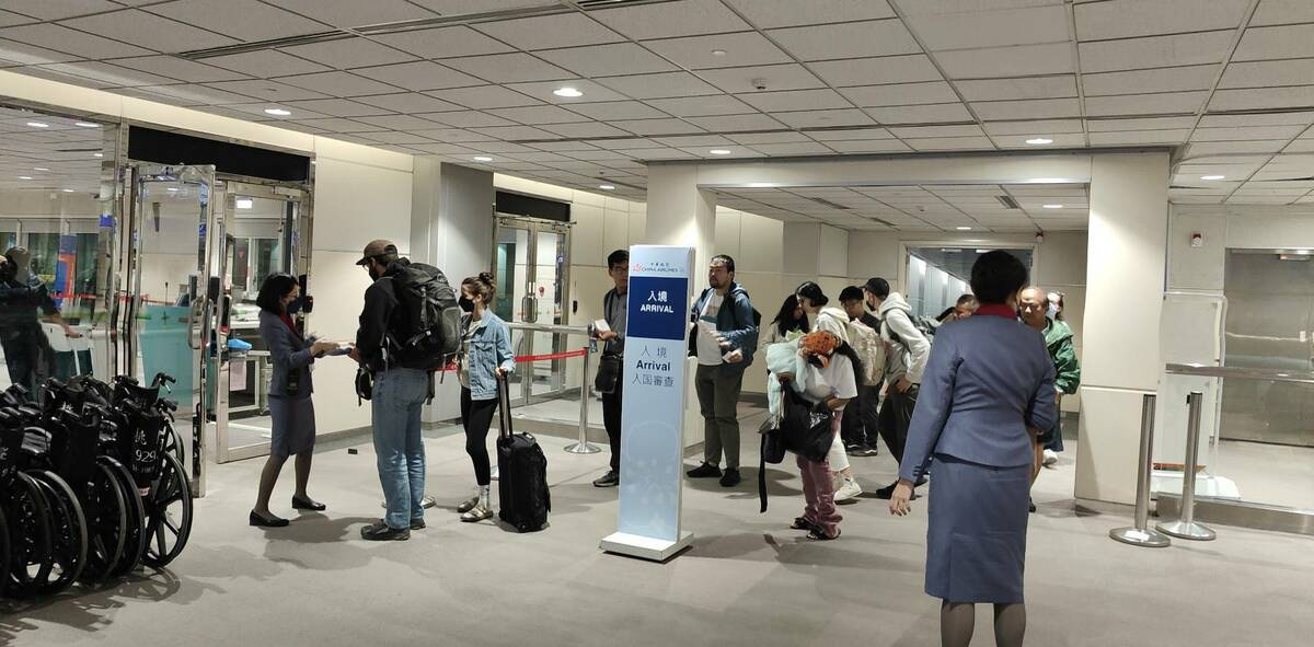 民航局表示，平均每日計有16架航班、3000人次旅客受惠，每位轉機旅客平均約可節省1小時安檢等候時間。 圖：交通部民用航空局／提供