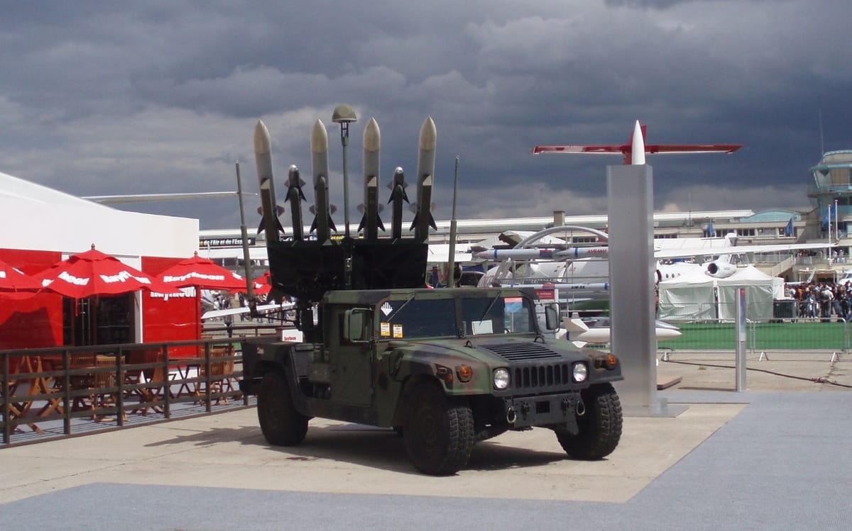 美國首都區域防空系統(National Capital Region's air defense system)為NASAMS3車載防空飛彈系統，發射車裝備之飛彈為四枚AIM-120 AMRAAM與兩枚AIM-9X，此部署方式可更好有效的進行中短程攔截入侵空域之目標。 圖 : 翻攝自維基百科