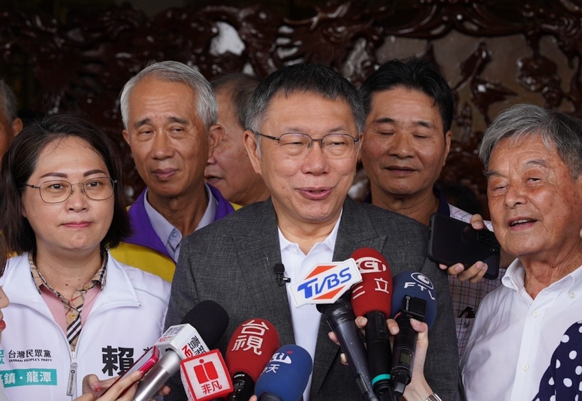 對於陳淞山斷言藍白一定會合作，柯文哲笑說，深綠的怎會知道藍軍的作戰計劃？是做夢夢到的嗎？ 圖：民眾黨/提供