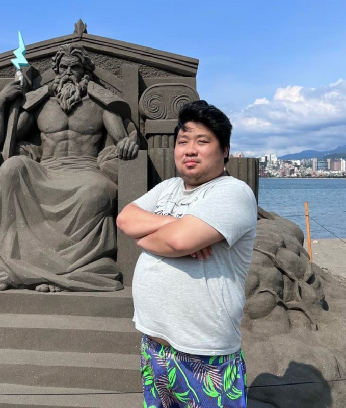 近日統神談及《木曜4超玩》團隊集體出走事件。 圖：翻攝自IG＠godtoneasia