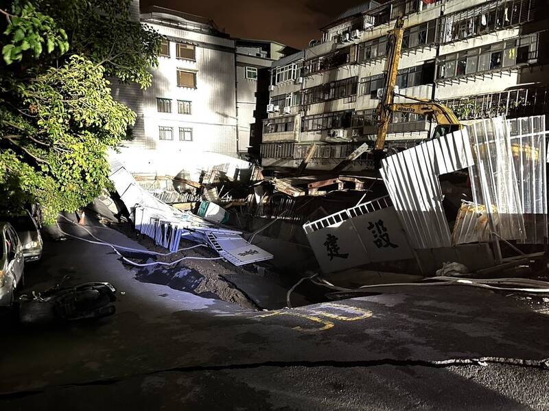 蔣萬安表示，已購買基泰大直預售屋的屋主若需要解約，或有相關法律諮詢，法務局已成立專責窗口協助。 圖：陳怡君議員辦公室提供（資料照）