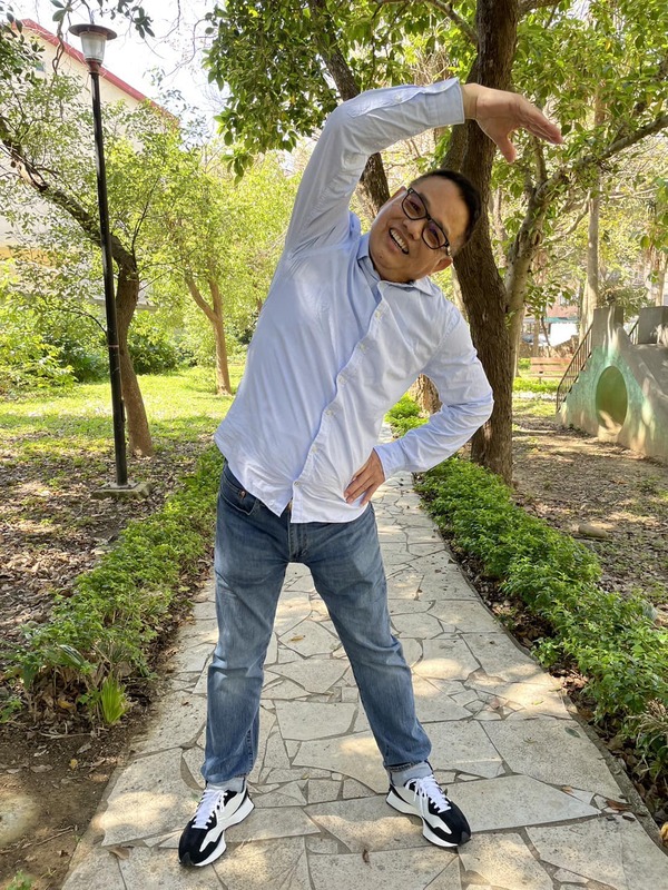 國民黨前議員林耕仁深耕新竹市，卻在2022年縣市長選舉期間，待不到當內大力支持，網友紛為他叫屈。 圖：翻攝自林耕仁臉書