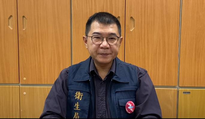 潘炤穎說明開罰台農蛋品情形。 圖：孫家銘翻攝